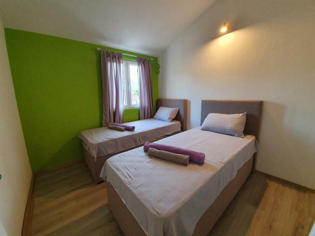 Apartments Kingfisher Virpazar Buitenkant foto