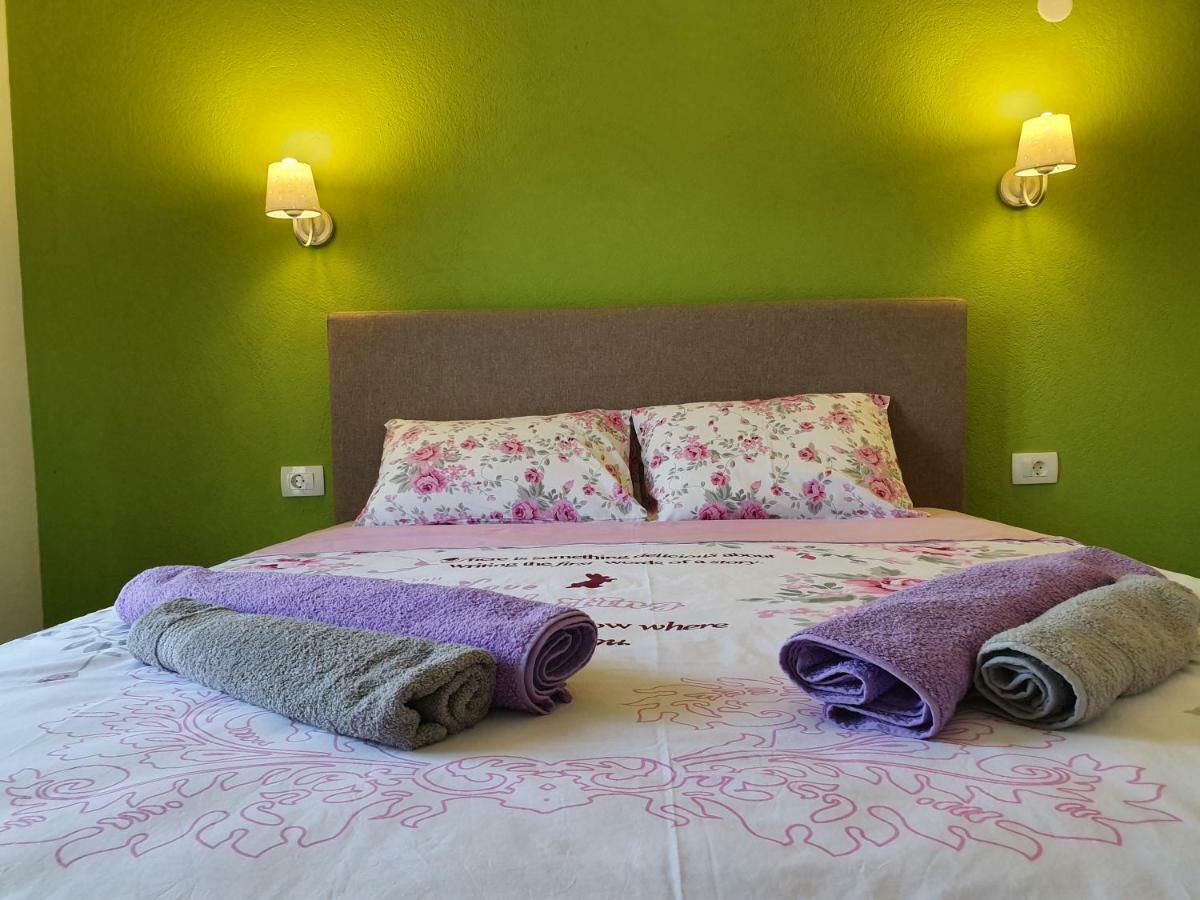 Apartments Kingfisher Virpazar Buitenkant foto